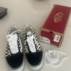 Men's Old Skool Black and White Vans 12